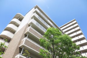 いくつかの不動産会社の査定を比較する